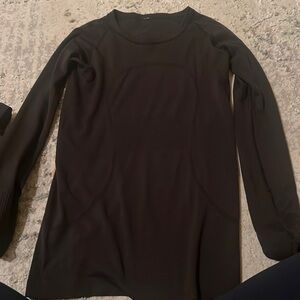 Size 6 Swiftly tech long sleeve
